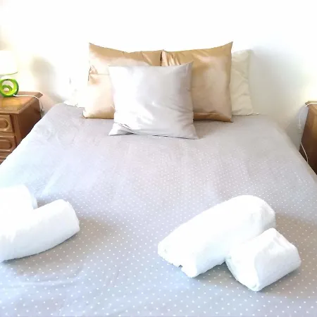 Apartamento Gago Coutinho * Quarteira
